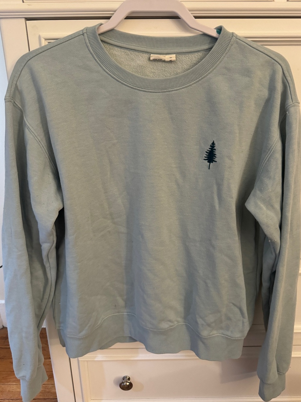 Tentree Women’s Crewneck Sweatshirt in with Tree Embroidery